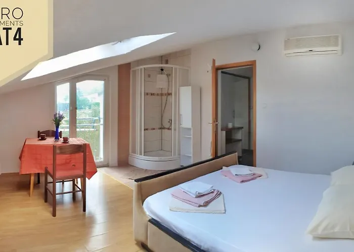 Apartments Toro