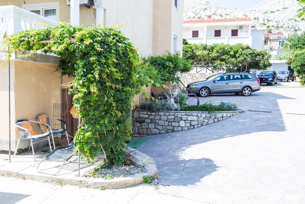 Apartment Toro Pag Town